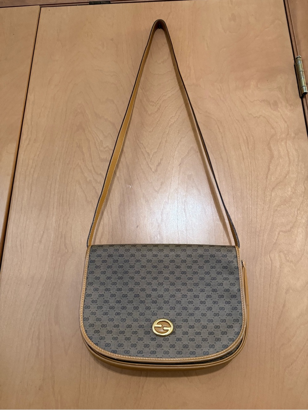 Vintage 1980’s Gucci Micro GG Supreme crossbody purse